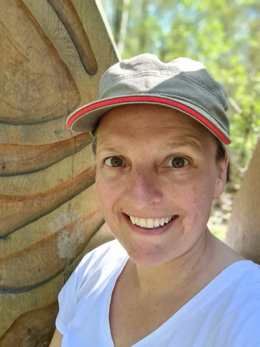 Porträt von Sonja Kenneweg im Freien