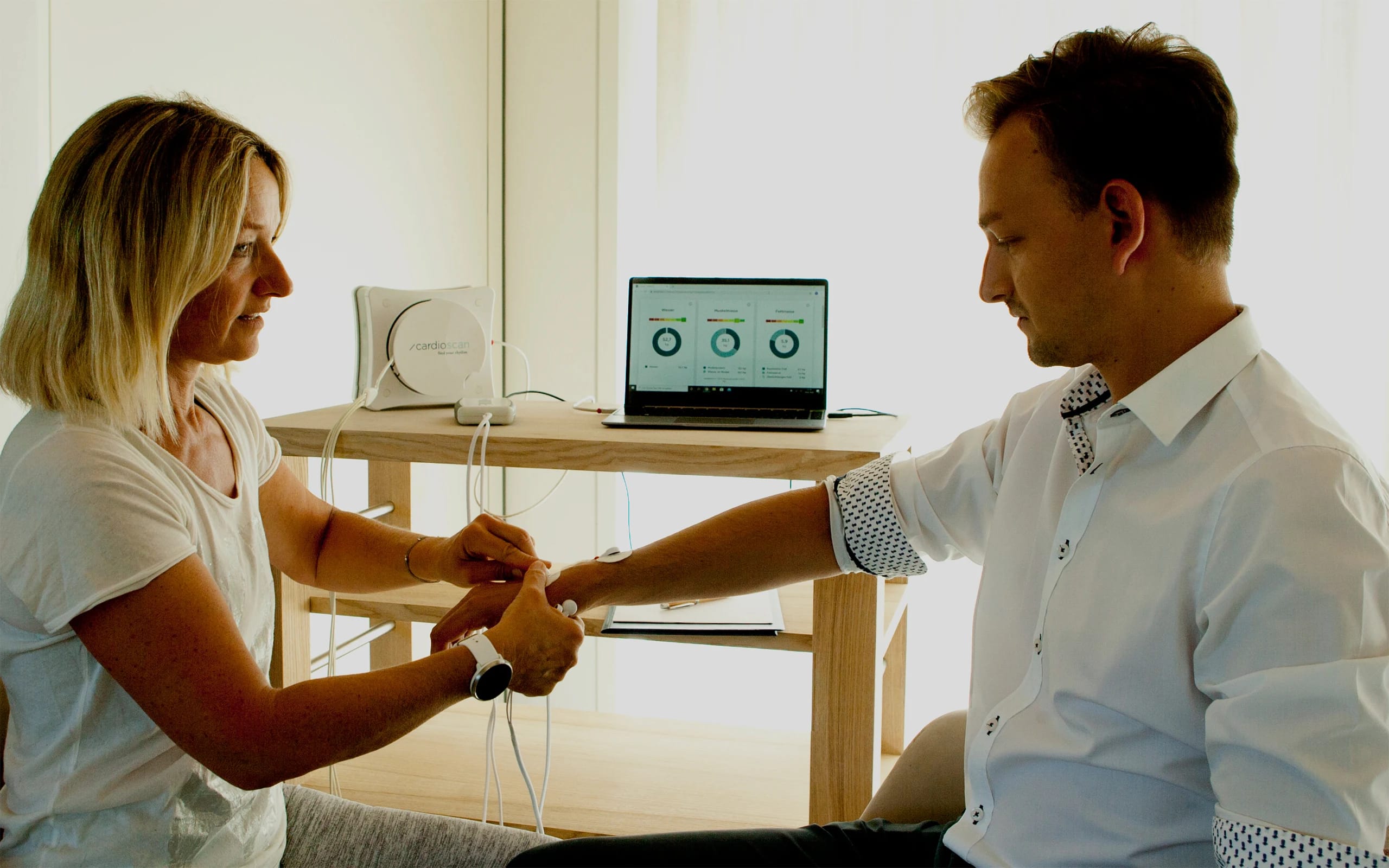 Eingangsanalyse mit Herz- und Stresscheck zu Beginn der Fastenwoche