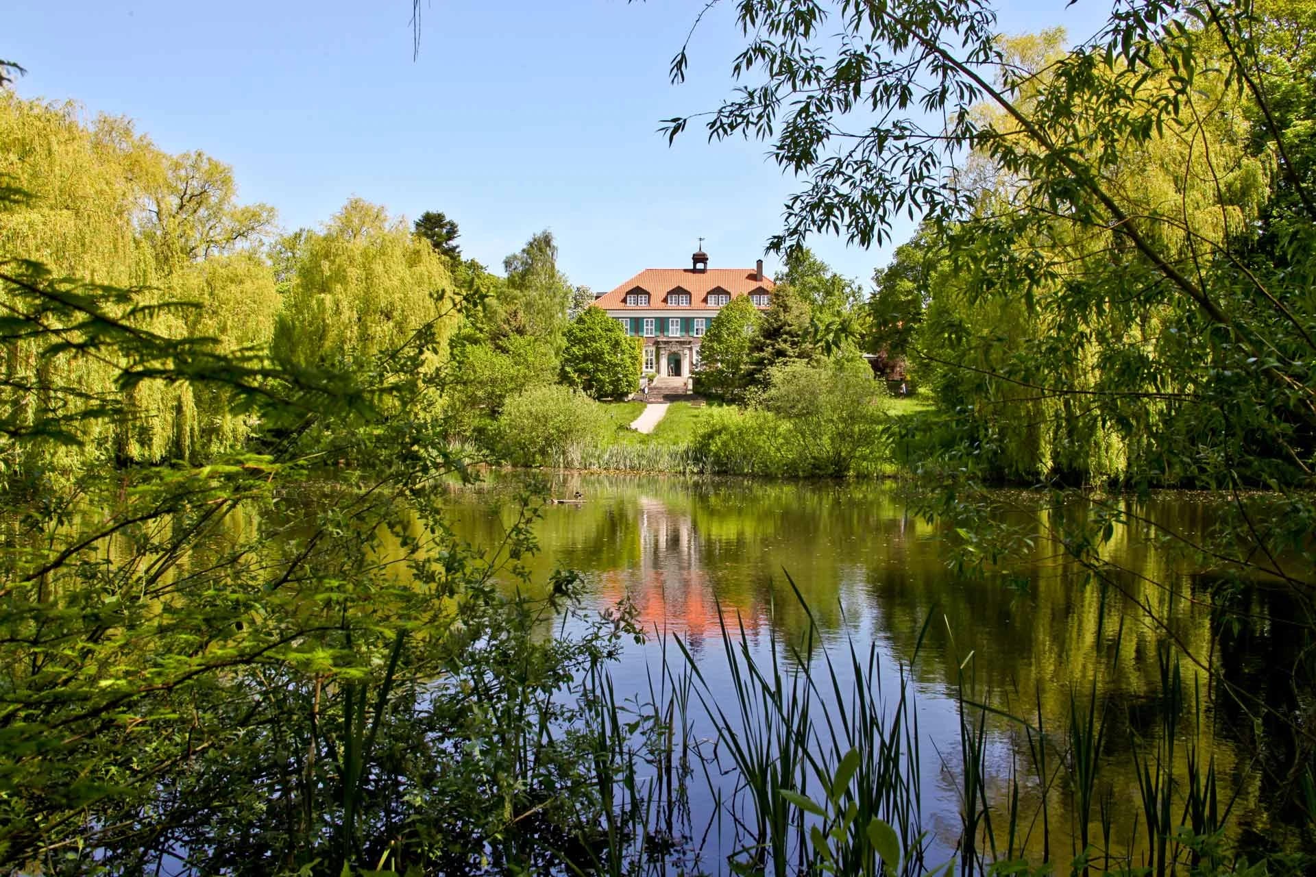 Gutshaus Stellshagen, Blick über den Gutshausteich